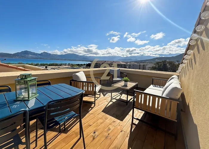 Duplex T2 - Madonna Di A Sarra Calvi (Corsica)