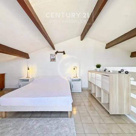 Duplex T2 - Madonna Di A Sarra * Calvi (Corsica)