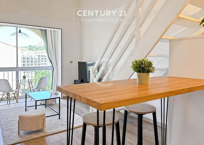 Duplex T2 - Madonna Di A Sarra * Calvi (Corsica)