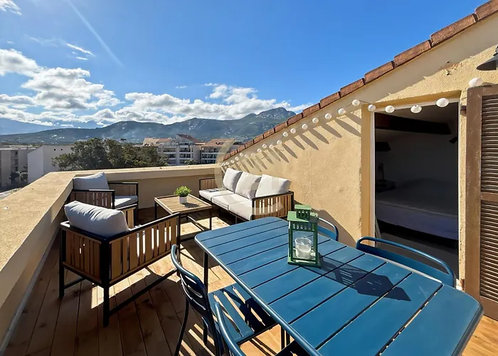 Duplex T2 - Madonna Di A Sarra * Calvi (Corsica)
